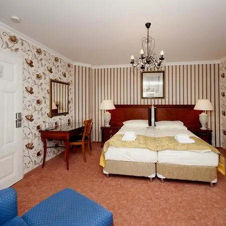 Huber Ξενοδοχείο